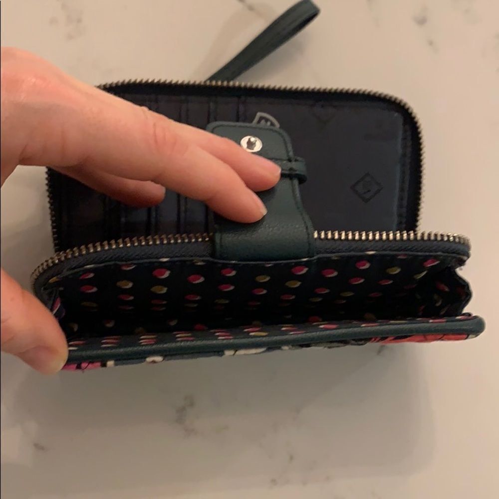 Vera Bradley Wristlet - Picture 4 of 4